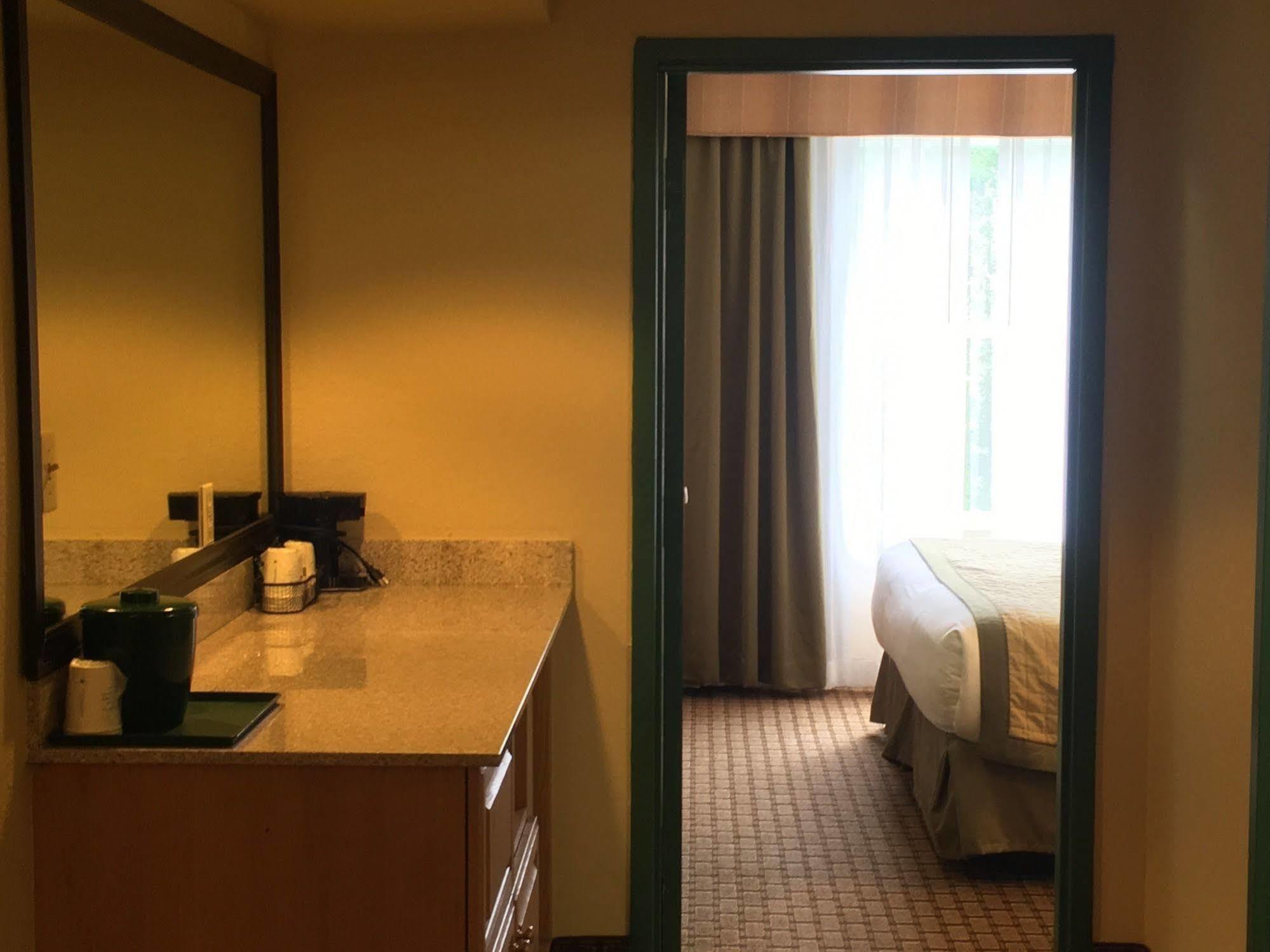 Baymont By Wyndham Fort Myers Airport Εξωτερικό φωτογραφία